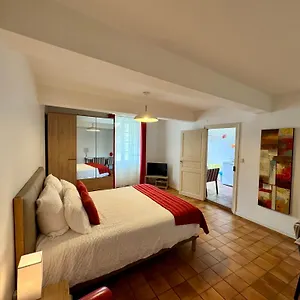 Au Coeur Du Village Avec Terrasse Et Parking Proche De Pamiers Appartement